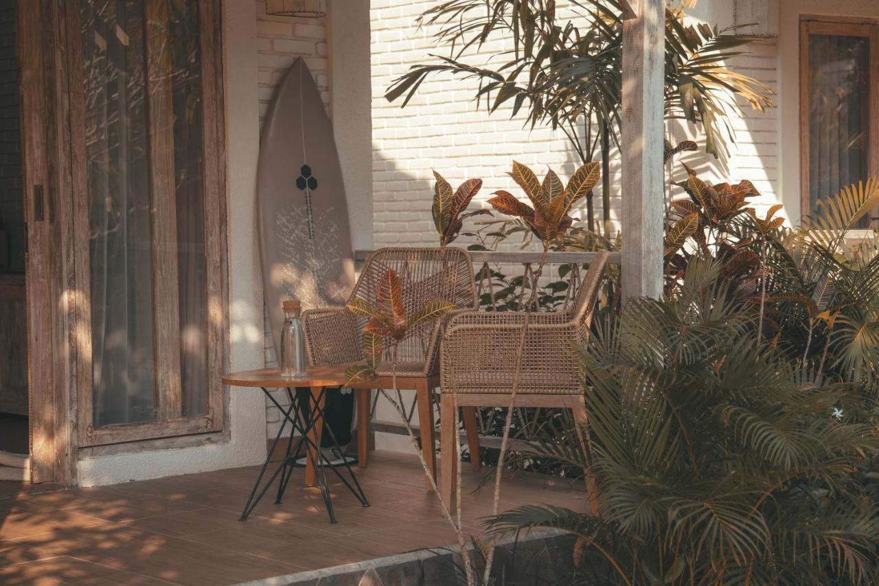 Cari Surf Camp & Studio'S Uluwatu Exterior foto